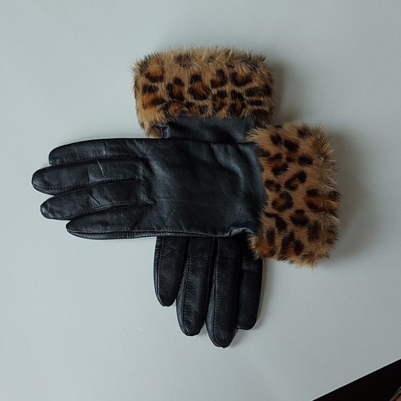 Leather Gloves with Faux Leopard Fur - Picture 3 of 4